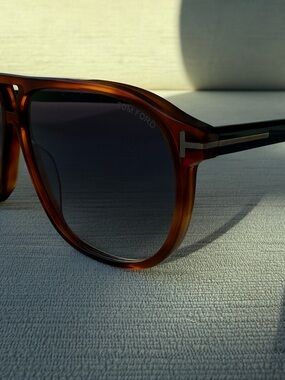 Tom Ford Men's Tortoiseshell Frame Sunglasses with Dark Gradient Lenses
